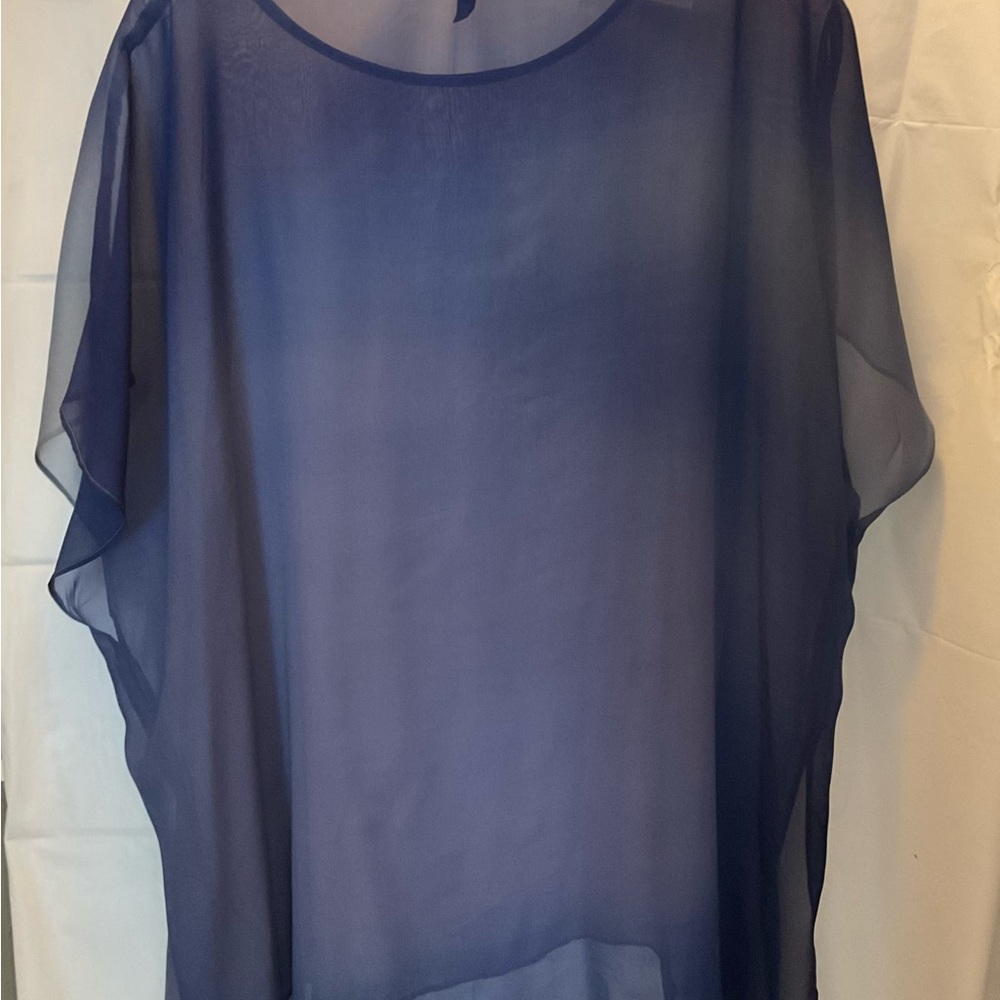 Eileen Fisher top size ,beautiful blue fabric is Gas       Size Small